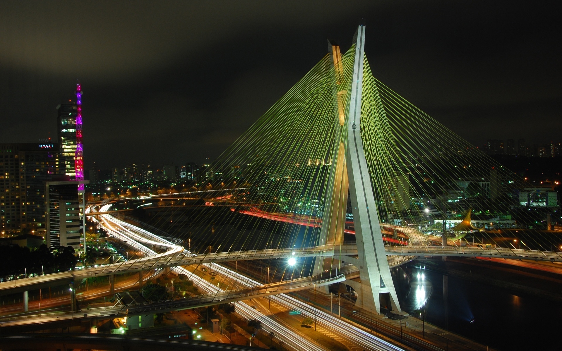 Картинки Бразилия, мост, здание, ночь фото и обои на рабочий стол
