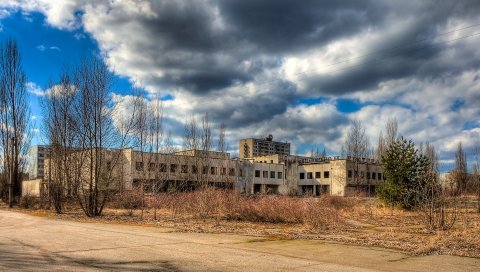 дороги, кусты, строительные