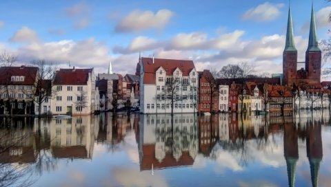 Европа, здания, деревья, вода, отражение, небо, облака
