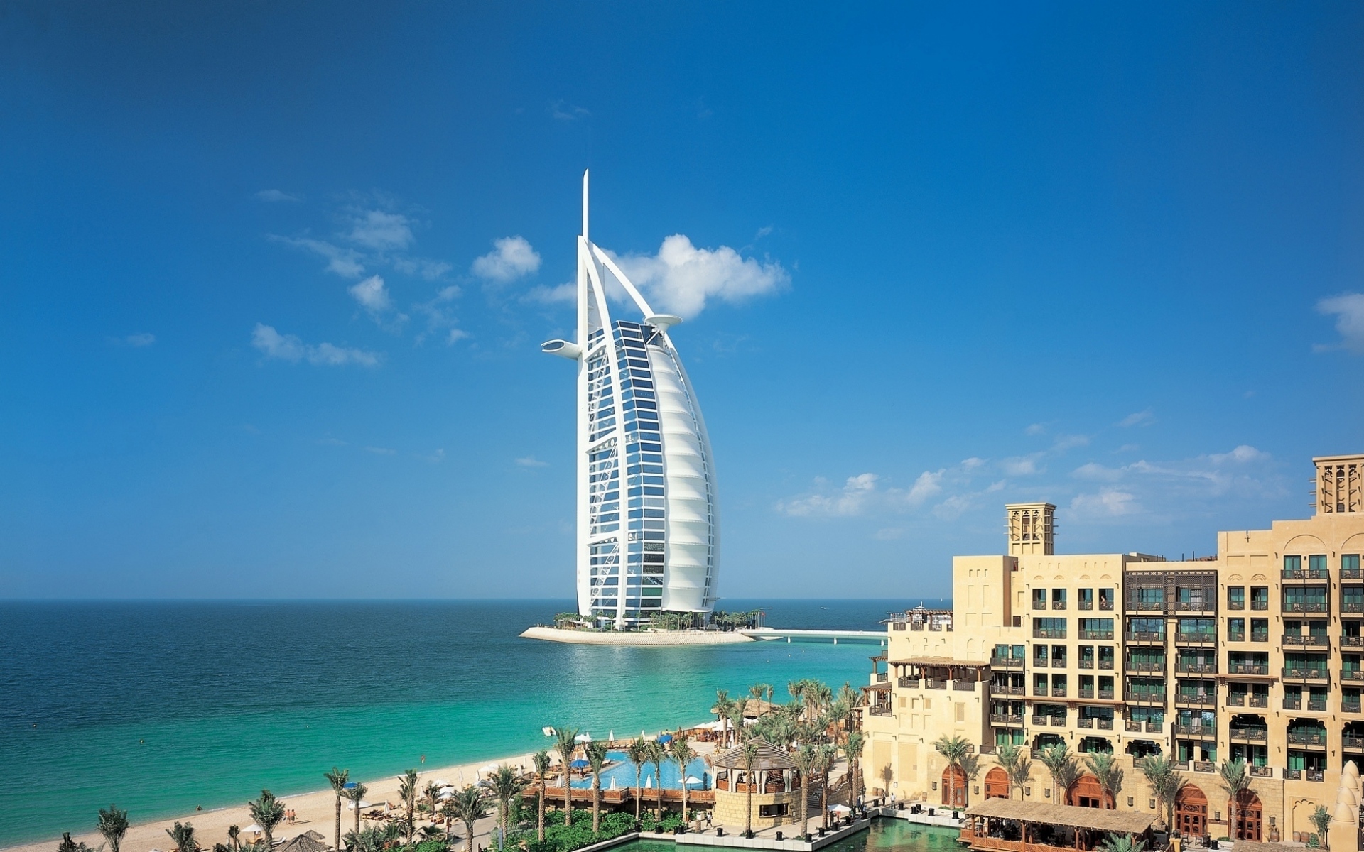 Картинки Дубай, Объединенные Арабские Эмираты, город, небо, облака, здания, море, река, вода фото и обои на рабочий стол