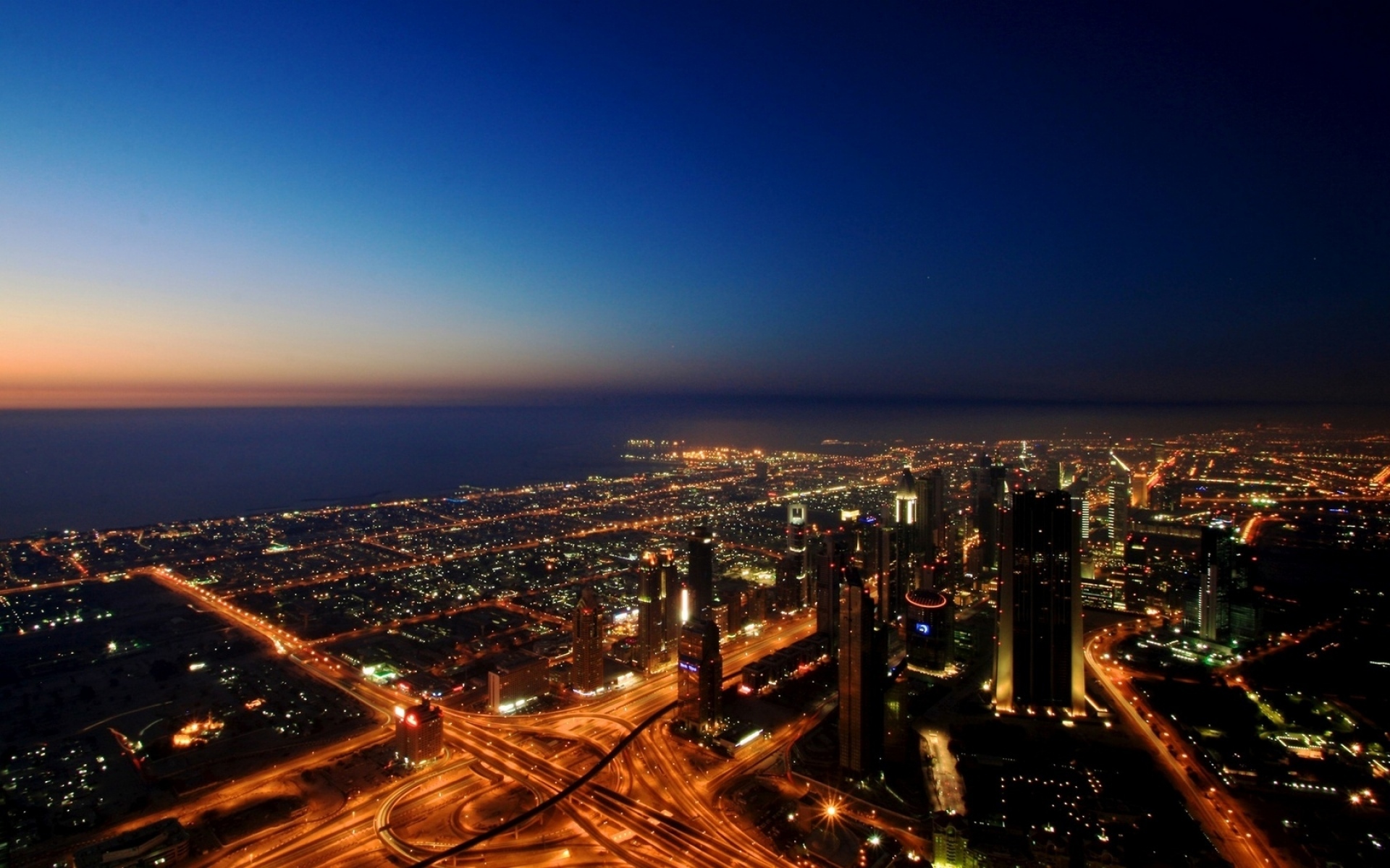 Картинки Dubai, uae, город, дороги, огни, море фото и обои на рабочий стол