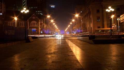 Бульвар, огни, ночь, метро, ??надписи