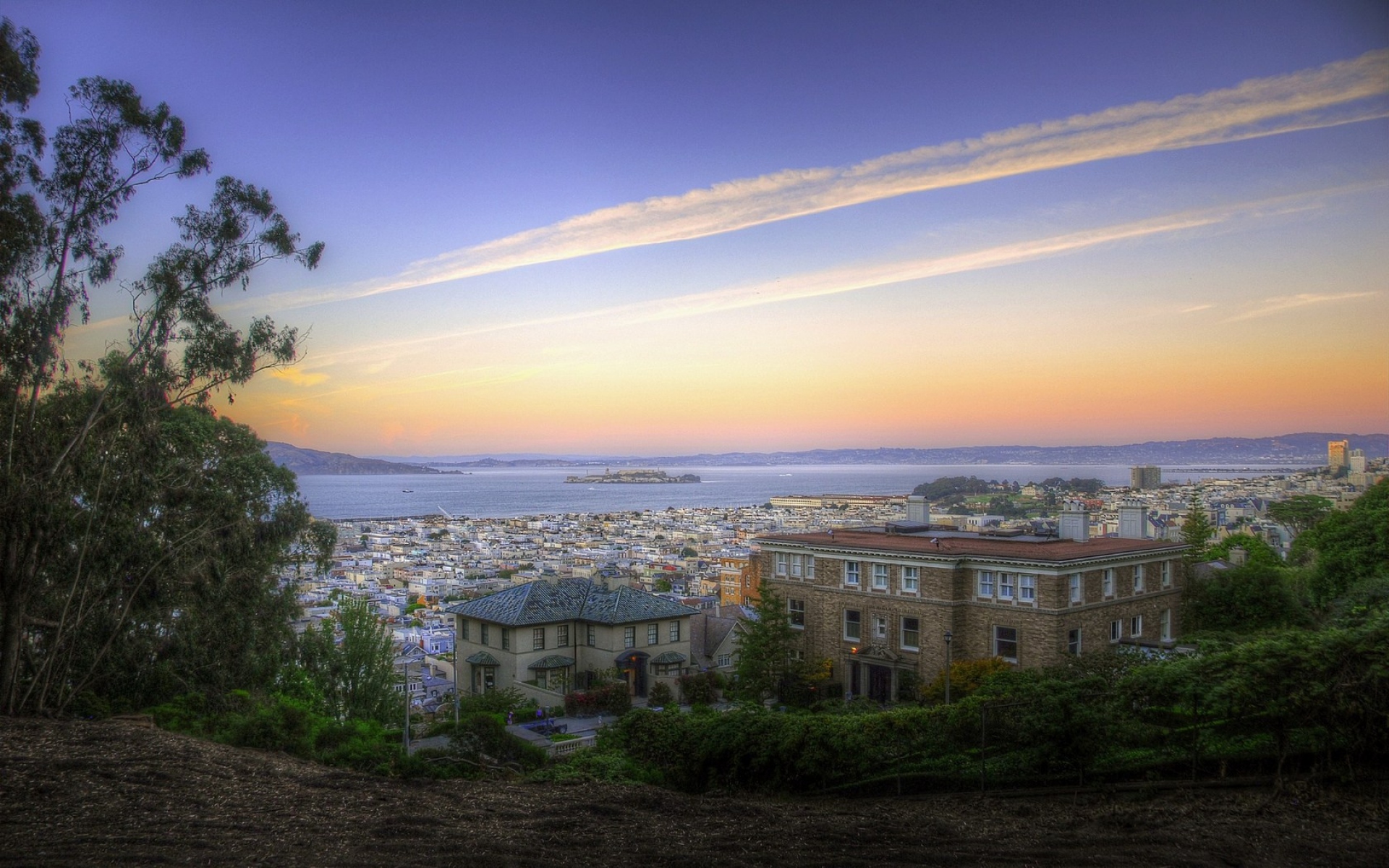 Картинки San francisco, california, небо, здания, трасса самолета фото и обои на рабочий стол