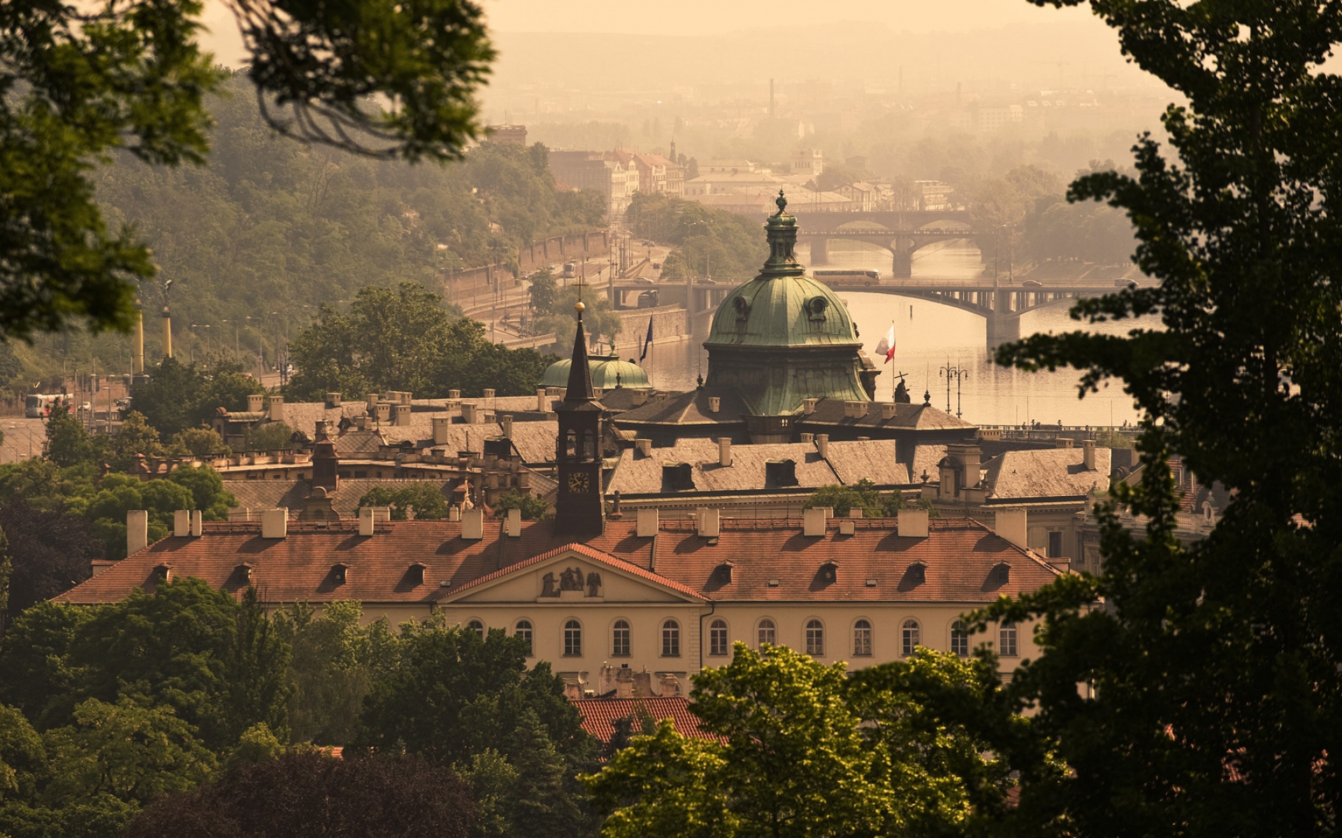 Картинки Prague, Чешская республика, мост, река, здания, вид сверху фото и обои на рабочий стол