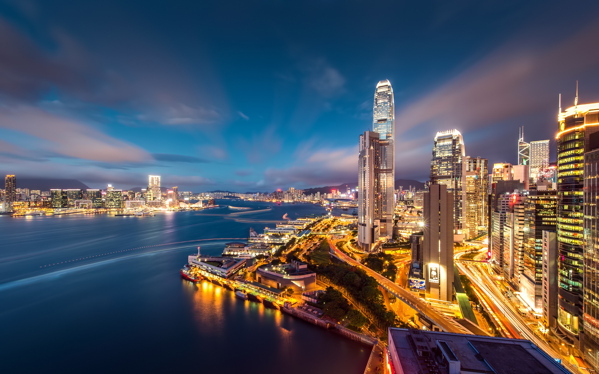 Картинки Hong kong, небоскребы, здания, бухта, огни, небо, вечер, мегаполис фото и обои на рабочий стол