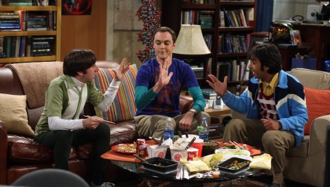 Теория большого взрыва, sheldon cooper, howard wolowitz, raj koothrappali, ситуационная комната, спор, ботаника, еда