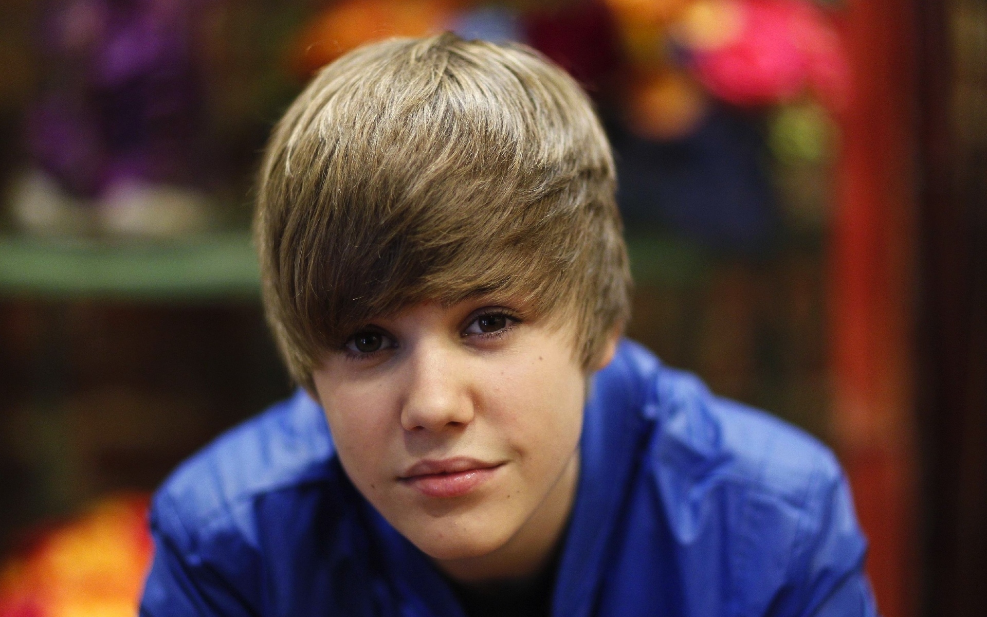 Картинки Justin bieber, смотреть, человек, певец, знаменитость фото и обои на рабочий стол