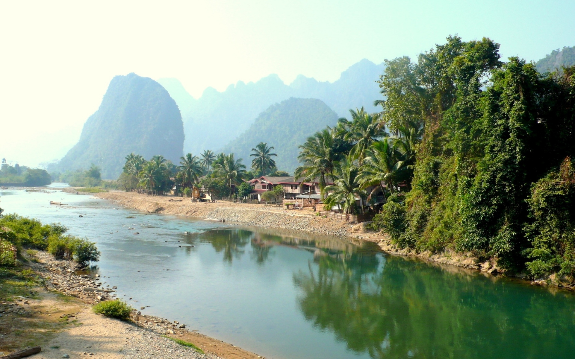 Картинки Лаос, тропики, пальмы, река, хижины фото и обои на рабочий стол