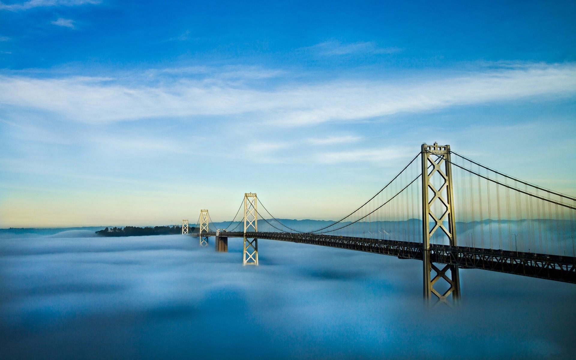 Картинки Окленд, Мост залива, Туман, Сан-Франциско, Калифорния, США фото и обои на рабочий стол