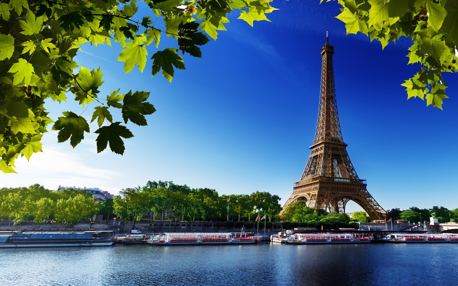 Картинки Paris, Эйфелева башня, Франция, река, пляж, деревья фото и обои на рабочий стол