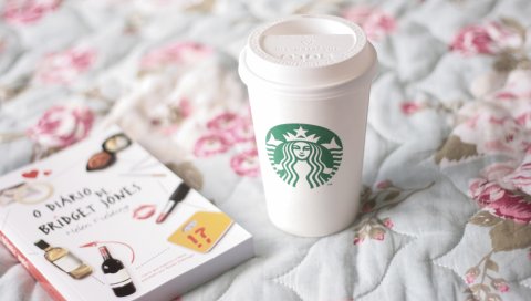Starbucks, кофе, чашка, книга, кровать
