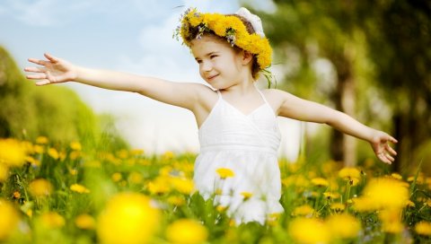 маленькая девочка, луг, настроение, одуванчик, цветы, трава, свет, лето, венок