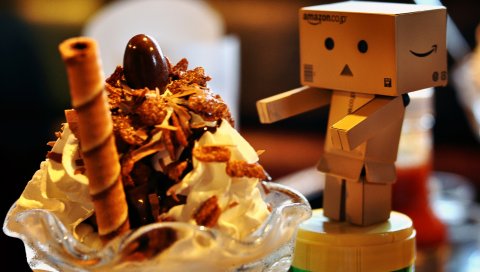 danboard , торт, картонный робот, десерт, корица