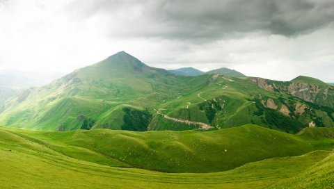 Горы, рельеф, зеленый, облачный