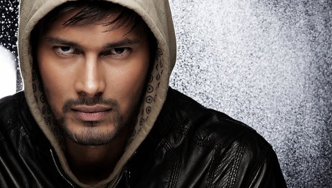 Rajneesh duggal, брюнетка, капот, мужчина
