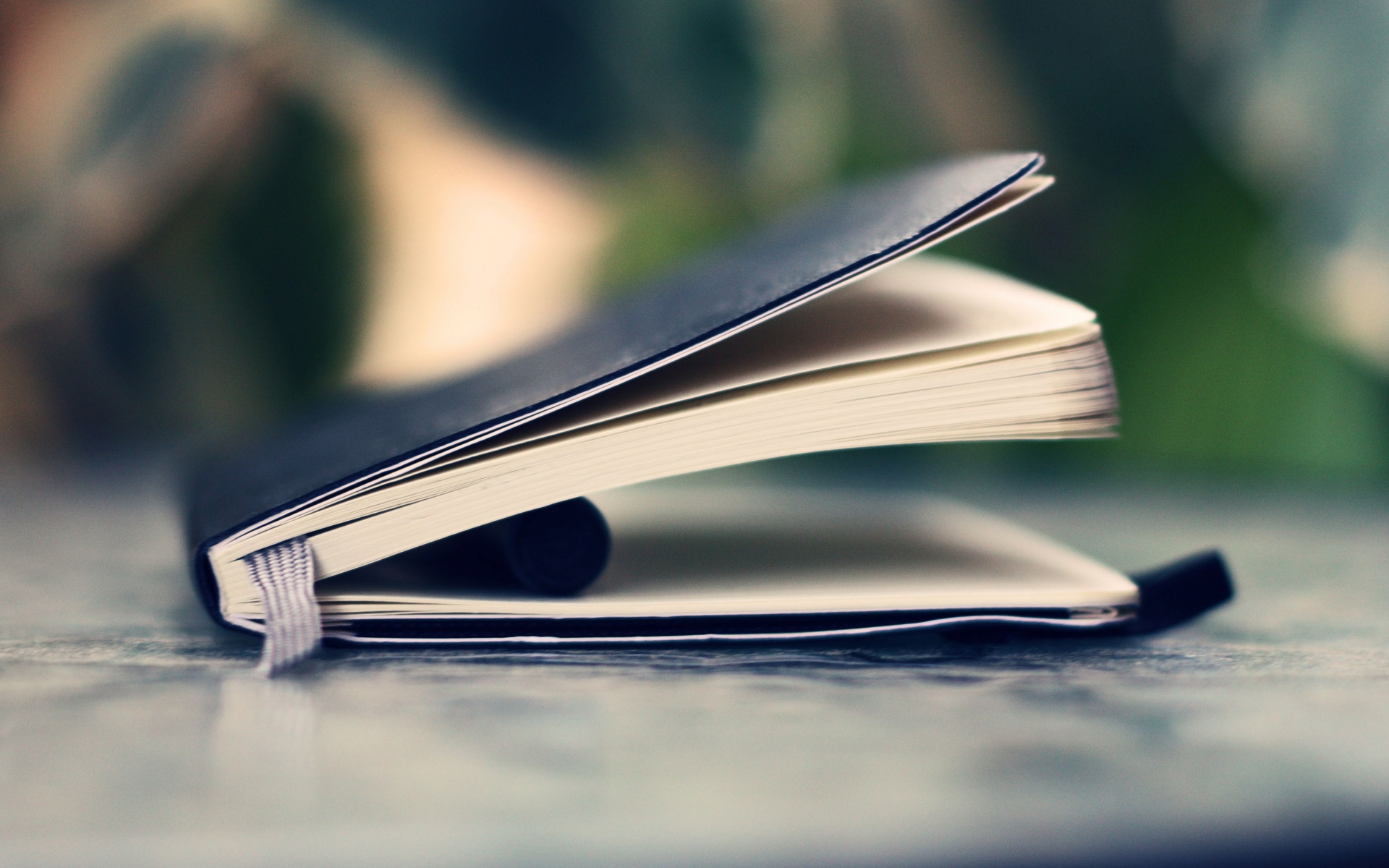Картинки ноутбук, страница книга, закладки фото и обои на рабочий стол