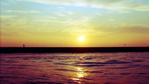 Закат, пирс, море