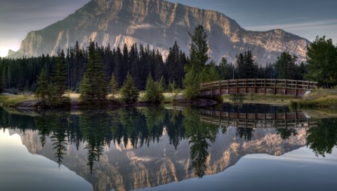 Мост, река, гора, отражение