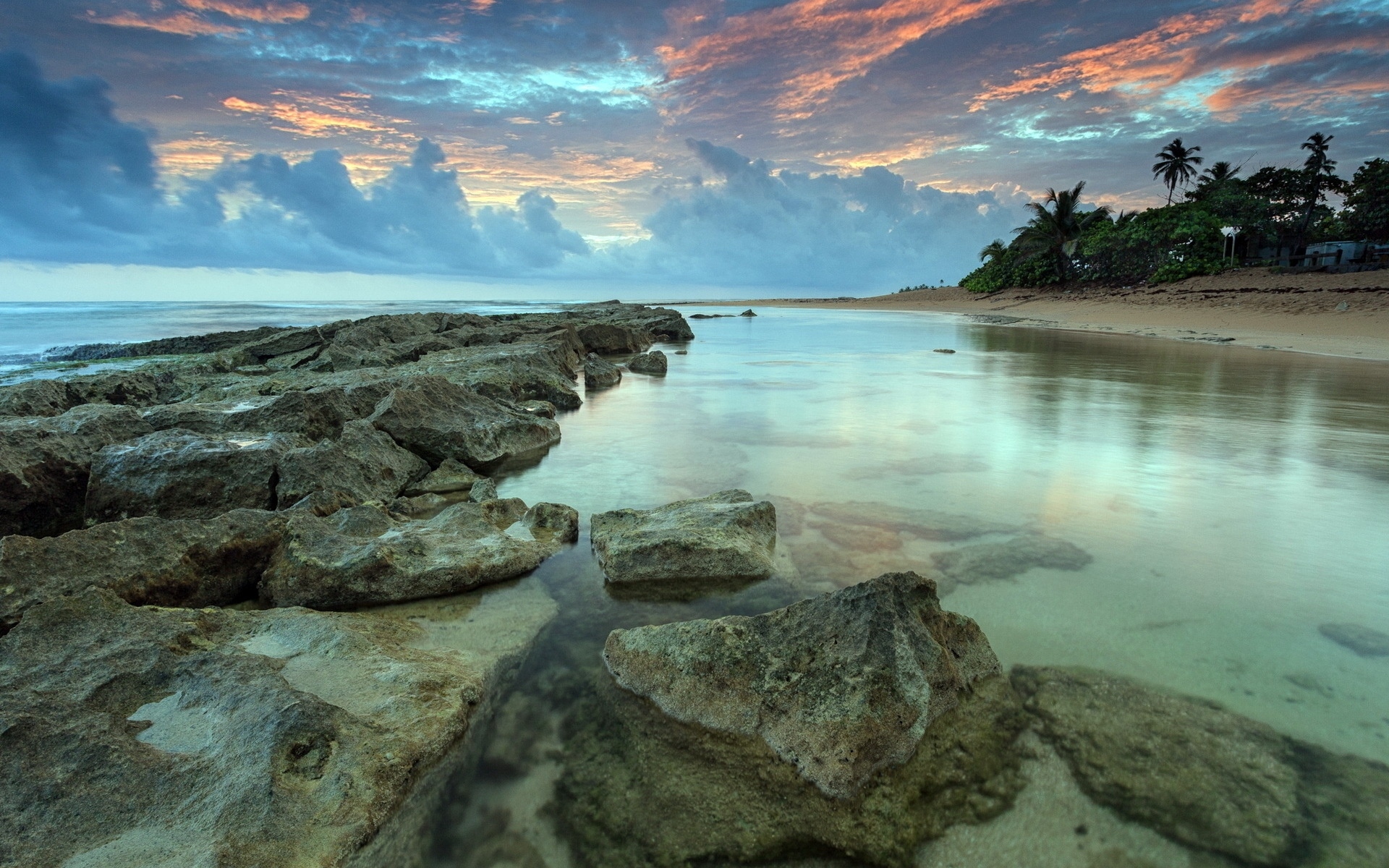 Картинки Море, вода, прозрачный, берег, дно, камни, закат, небо, тени фото и обои на рабочий стол