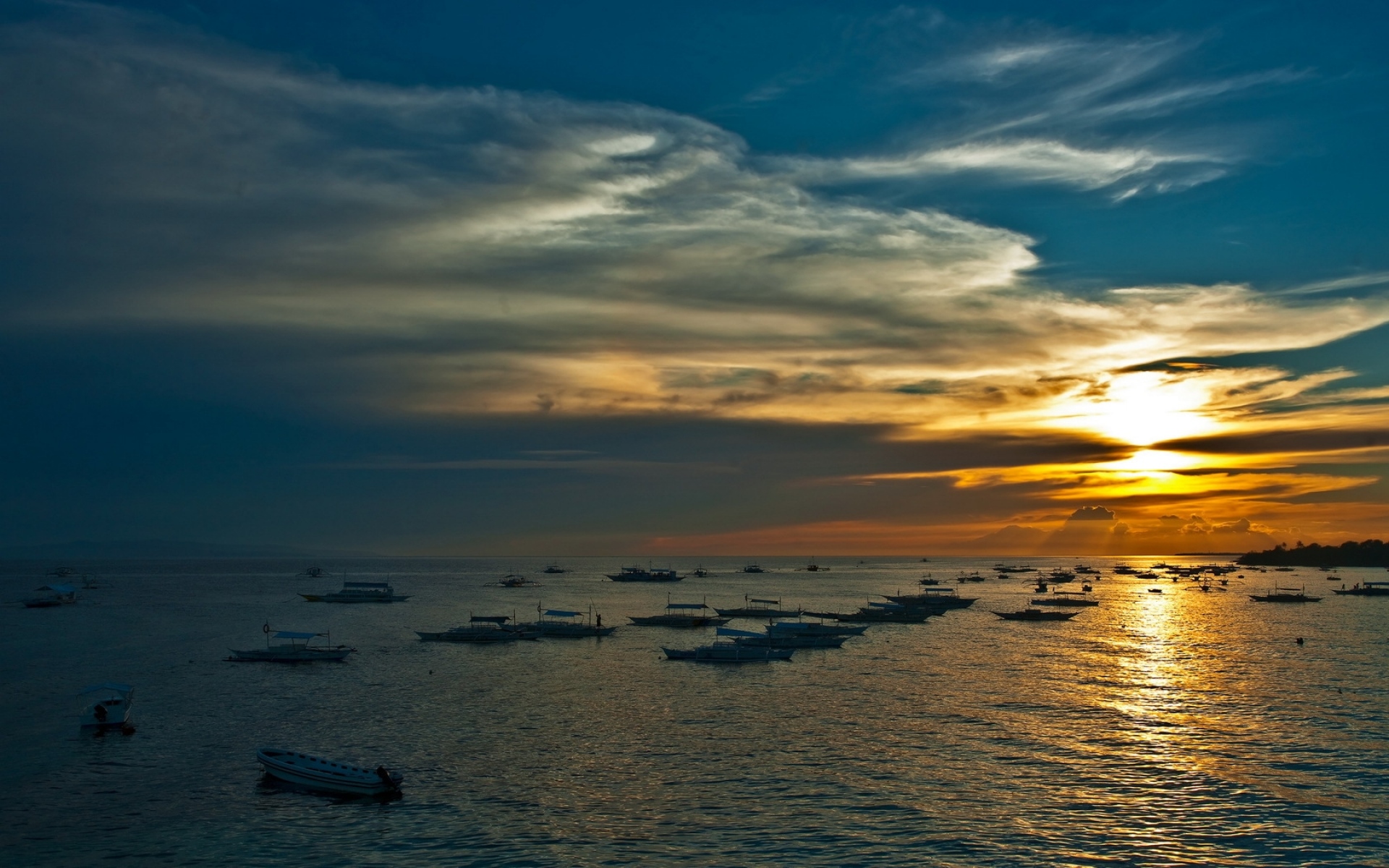 Картинки Сумерки, море, небо, лодки, спад фото и обои на рабочий стол