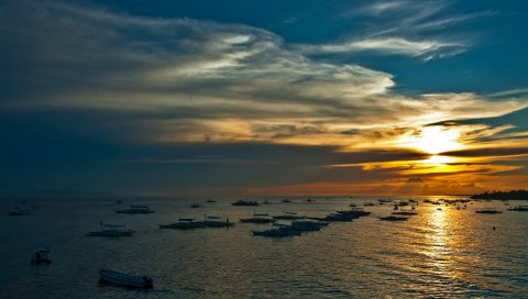 Сумерки, море, небо, лодки, спад