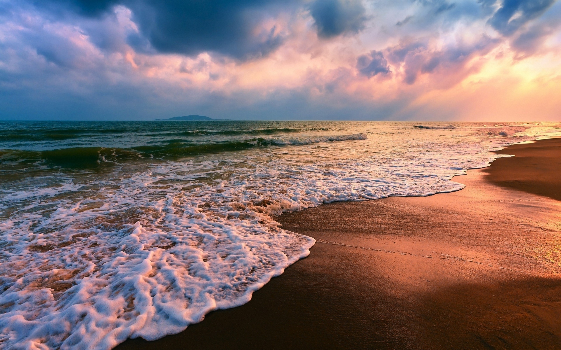 Картинки Песок, мокрый, волны, море, пляж, облачно, защищенный фото и обои на рабочий стол