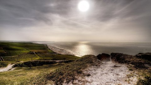 Побережье, море, солнце, поля, высота