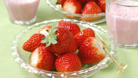 Клубника, ягода, чашка, молочный коктейль, вилка