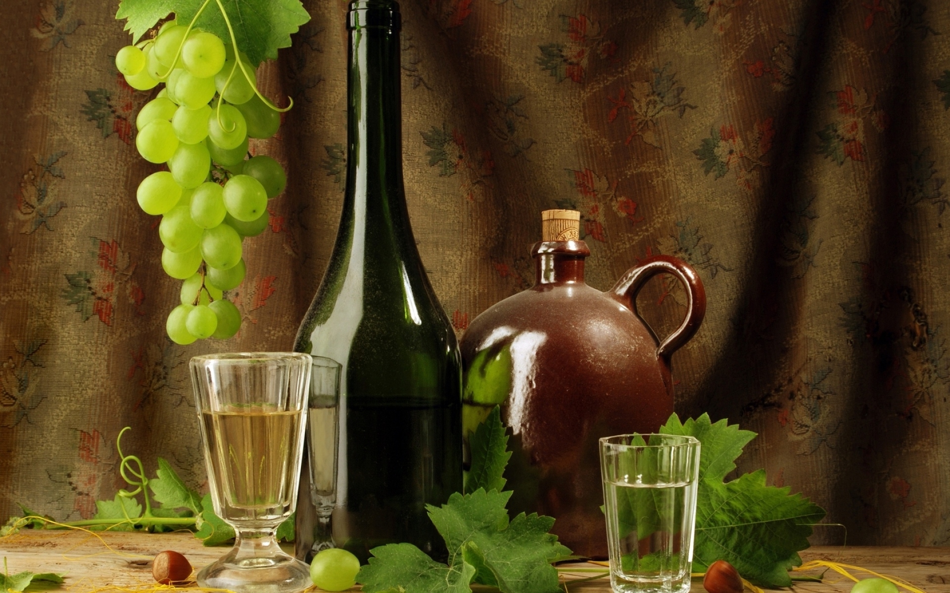 Картинки Вино, виноград, бутылка, листья фото и обои на рабочий стол