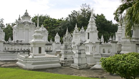 Памятники, здание, камень, трава