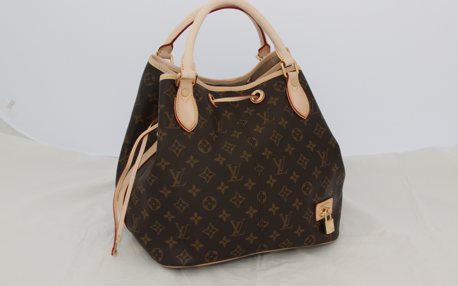 Картинки Louis vuitton, сумочка, дизайнер фото и обои на рабочий стол