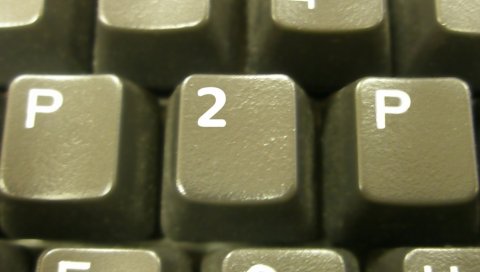 Клавиатура, кнопки, буквы, цифры, темные