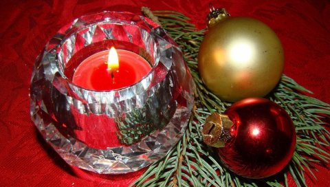 Свеча, рождественские украшения, воздушные шары, нитки, иглы, атрибуты, праздник