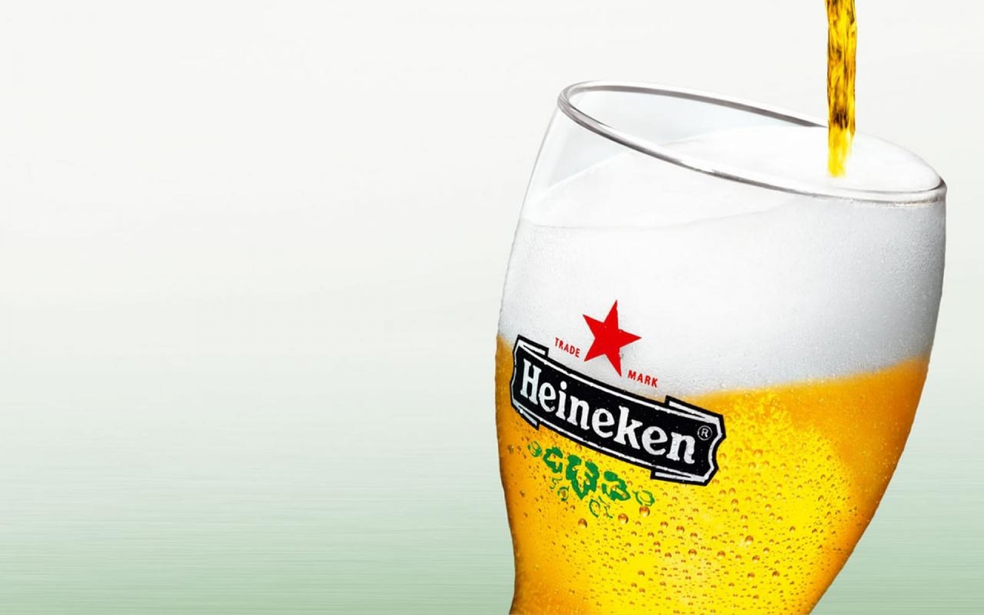Картинки Heineken, пиво, пена, вкус фото и обои на рабочий стол