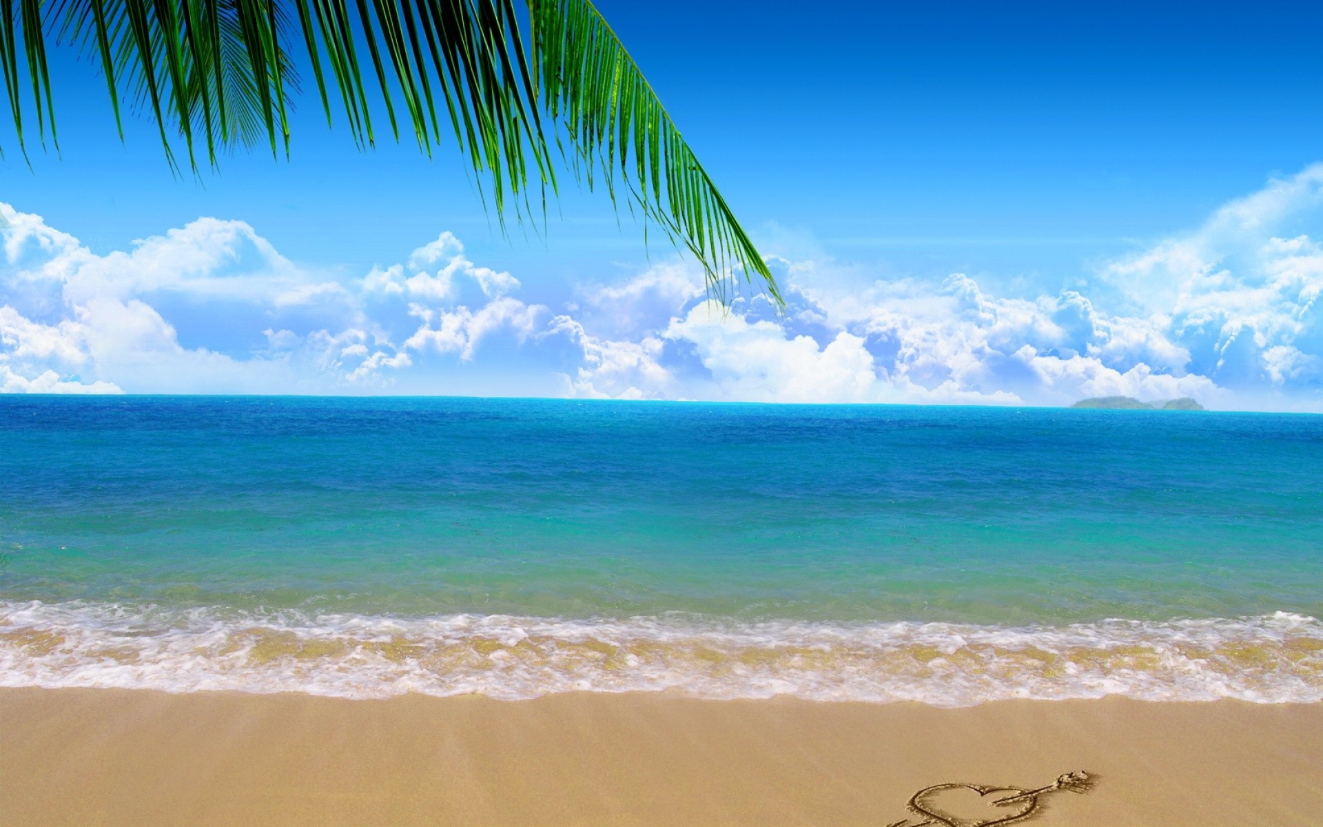 Картинки Берег, пляж, песок, море, облака, сердце фото и обои на рабочий стол