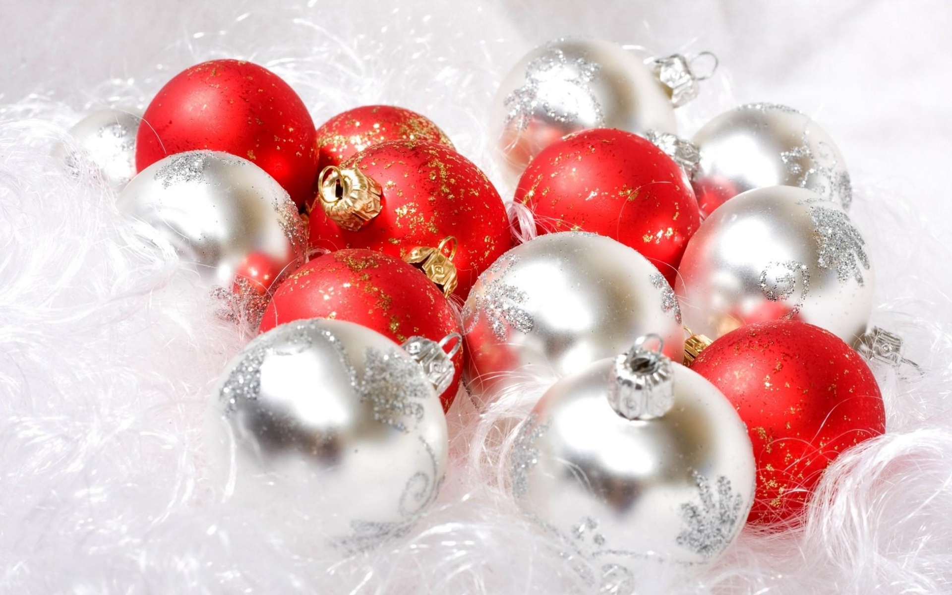 Картинки Рождественские украшения, воздушные шары, разные, яркие, блестки фото и обои на рабочий стол