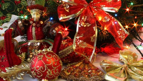 Рождественские украшения, ленты, иголки, гирлянды, праздник, рождество
