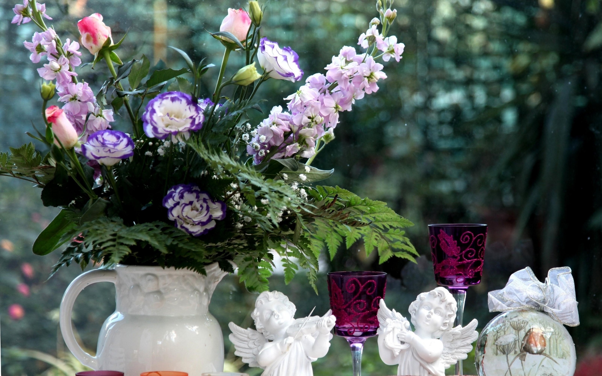 Картинки Lisianthus russell, gillyflower, цветы, букеты, кувшин, чашки, стаканы, ангелы фото и обои на рабочий стол