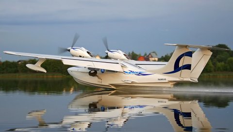 Самолет, небо, вода, взлет
