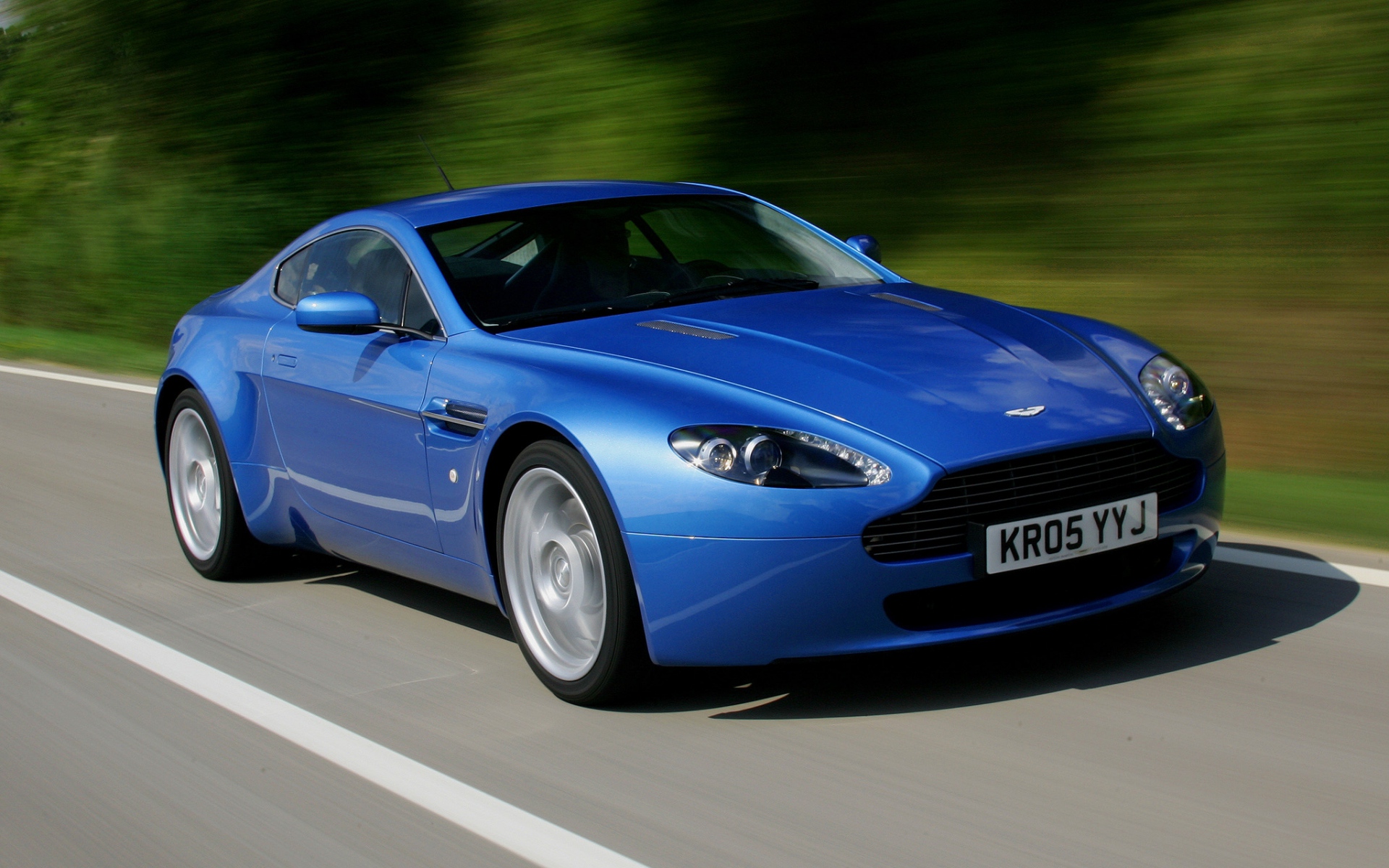 Картинки Aston martin v8 vantage, 2005, синий, вид спереди, стиль, асфальт фото и обои на рабочий стол