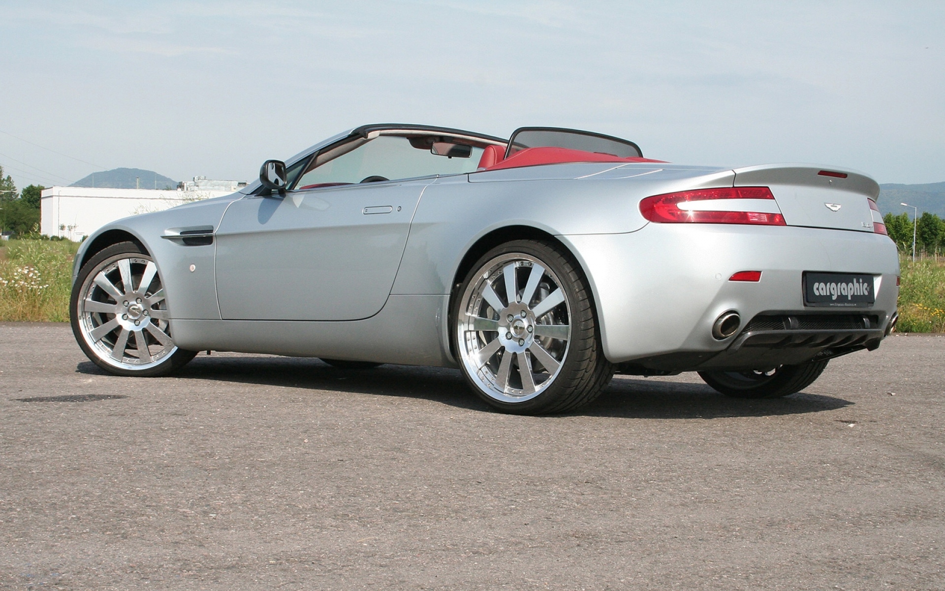 Картинки Aston martin, v8, vantage, 2006, серебристый, вид сбоку, автомобили, асфальт фото и обои на рабочий стол