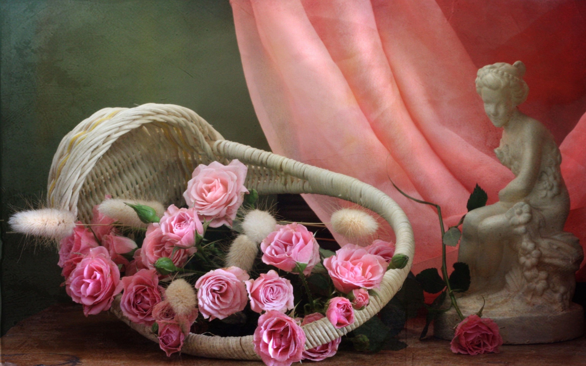 Картинки Розы, цветы, розовые, магазины, статуя, ткань фото и обои на рабочий стол