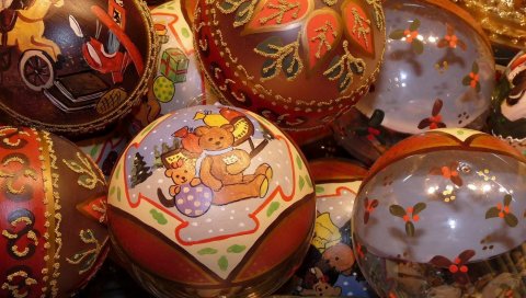 Рождественские игрушки, мячи, крупный план, окрашенные, красиво