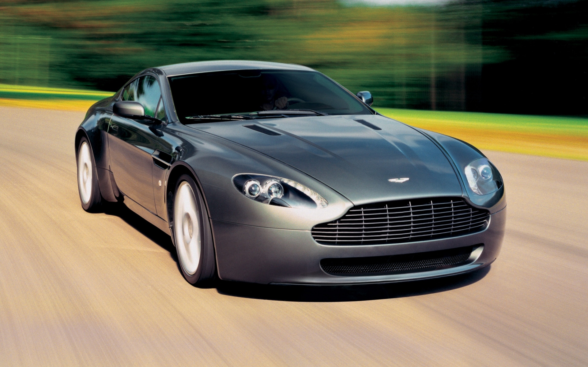 Картинки Aston martin v8 vantage, 2005, серый металлик, вид спереди, автомобили, скорость фото и обои на рабочий стол