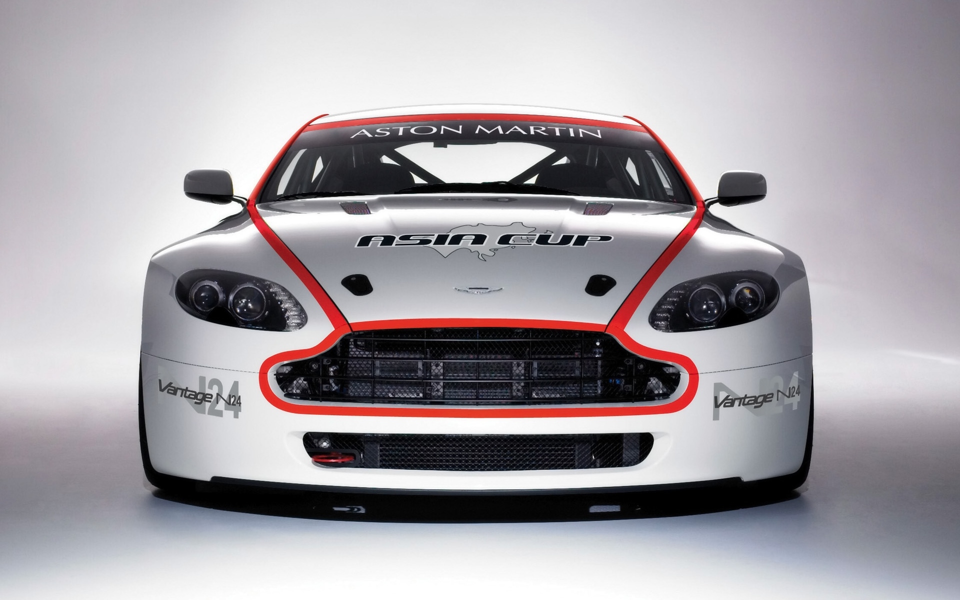 Картинки Aston martin, v8, vantage, белый, вид спереди, стиль, автомобиль фото и обои на рабочий стол