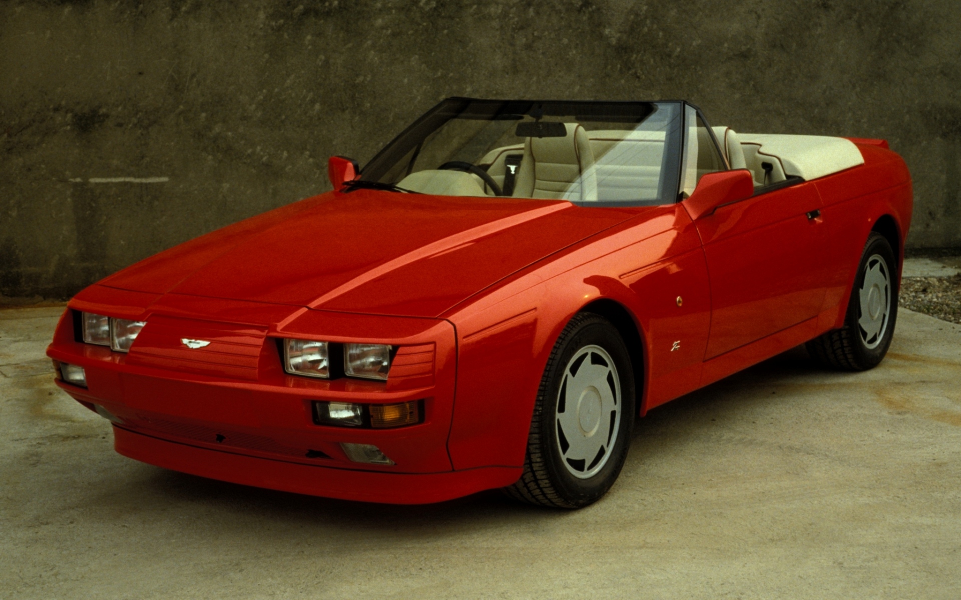 Картинки Aston martin, v8, volante, 1988, красный, вид спереди, стиль, кабриолет фото и обои на рабочий стол