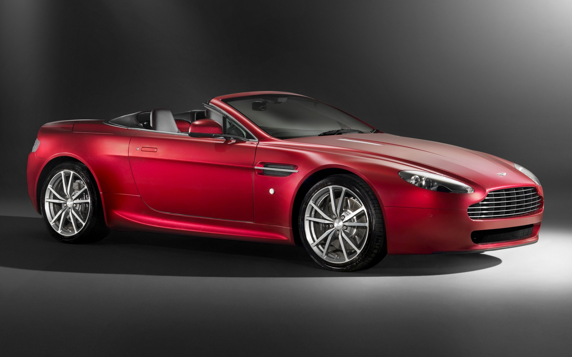 Картинки Aston martin, v8, vantage, 2008, красный, вид сбоку, стиль фото и обои на рабочий стол