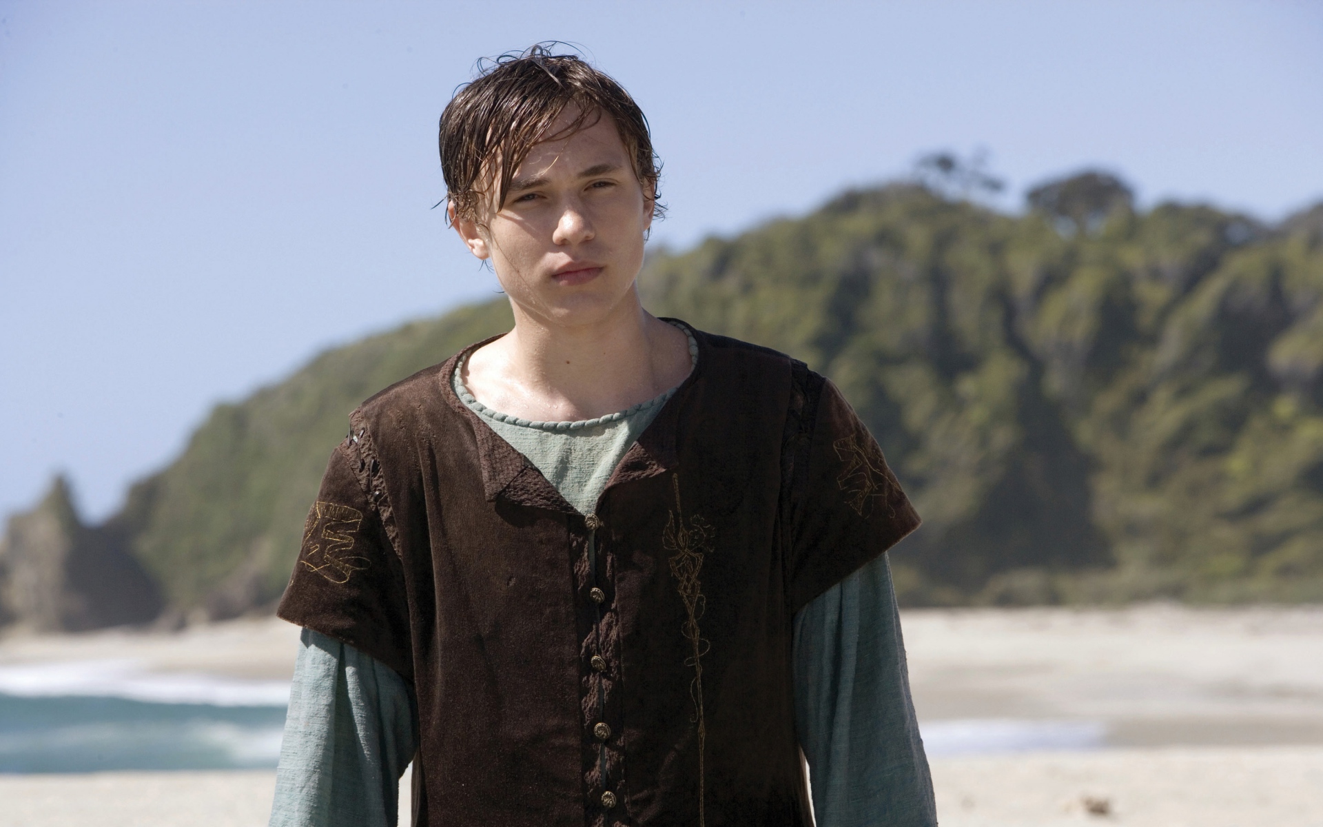 Картинки William moseley, парень, актер, пляж, солнце, свет фото и обои на рабочий стол