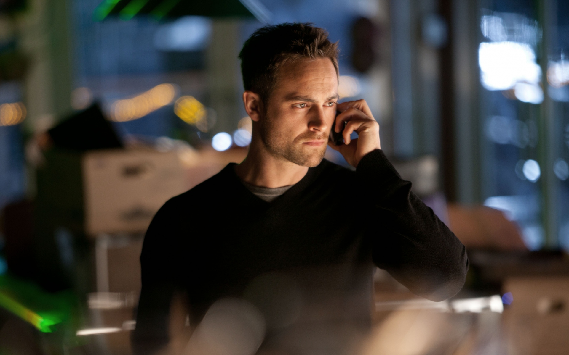 Картинки Stuart townsend, talk, dark, picture, actor фото и обои на рабочий стол