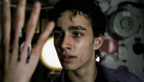 Robert sheehan, мальчик, брюнетка, рука, удивление
